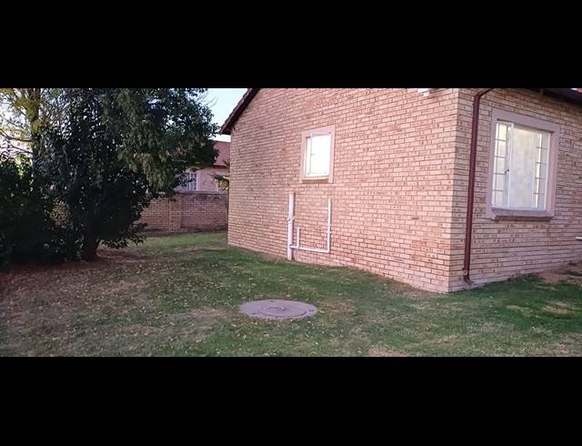 2 BEDROOM TOWNHOUSE TO LET IN SASOLBURG EXT 11